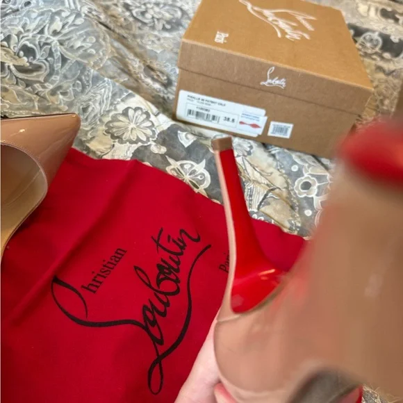 Christian Louboutin Nude Patent Leather Pumps Pigalle 85 - Picture 9 of 11